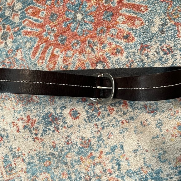 Amanda Smith brown leather belt with stitch detailing and silver buckle - Picture 5 of 8